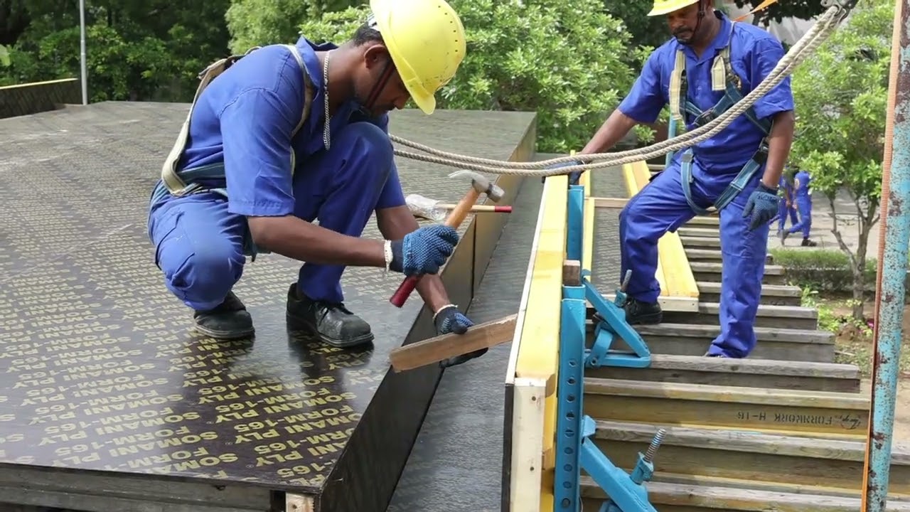 SHUTTERING CARPENTER